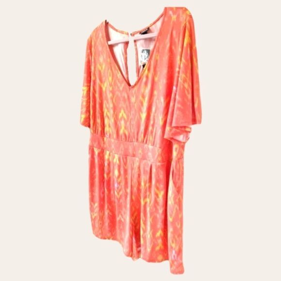 TORRID Women's Short Sleeve Coral Ikat Studio Knit Romper 3X - Picture 5 of 14